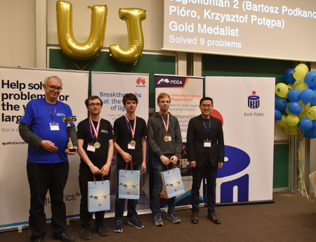 Sukces naszych studentów podczas Akademickich Mistrzostw Polski w Programowaniu Zespołowym 2021