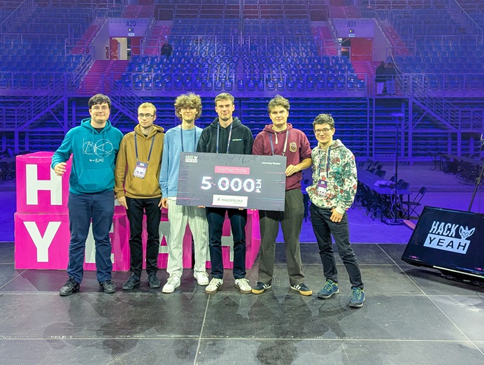 Sukces drużyny z Uniwersytetu Jagiellońskiego w HackYeah 2025