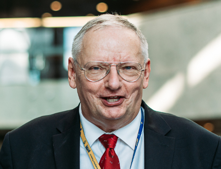 Prof. Krzysztof Ciesielski uhonorowany Krzyżem Oficerskim Orderu Odrodzenia Polski
